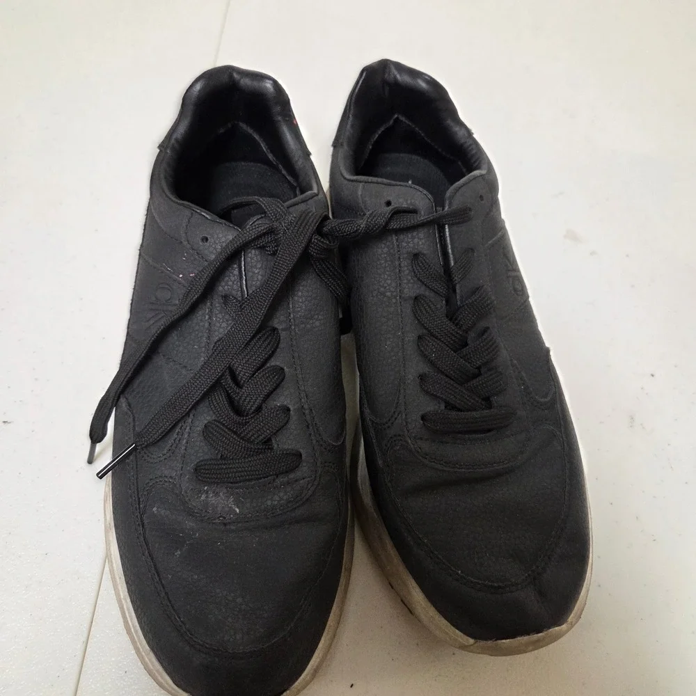 Calvin Klein Jeans Mens Black Faux Leather Fashion Sneakers Lace Up Size 10.5
